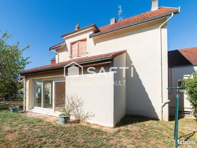 Maison 8 pièces 158 m²