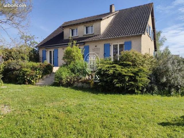 Maison 8 pièces 158 m²