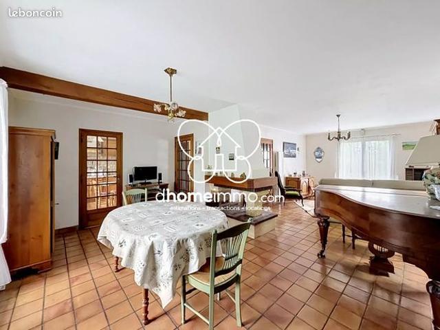Maison 8 pièces 158 m²