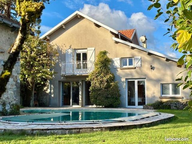 Maison 8 pièces 158 m²