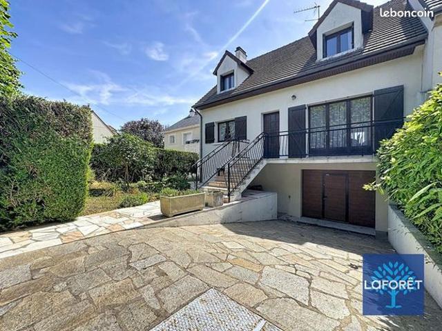 Maison 8 pièces 159 m²