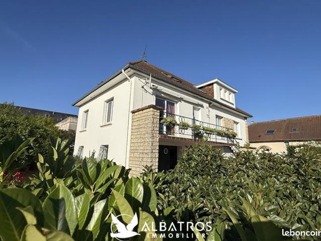 Maison 8 pièces 159 m²