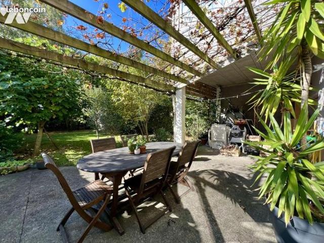 Maison 8 pièces 159 m²