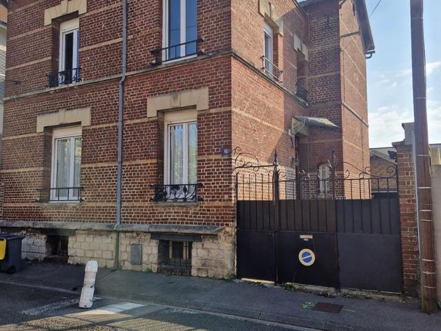 MAISON 8 PIECES 150 m2 COMPIEGNE