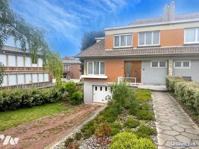 Maison 8 pièces 150 m²