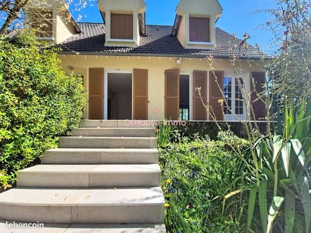 Maison 8 pièces 150 m²