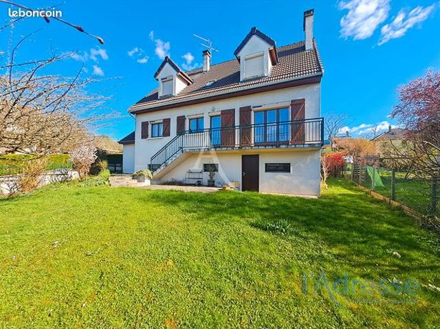 Maison 8 pièces 150 m²