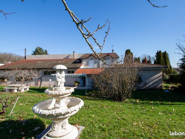 Maison 8 pièces 150 m²