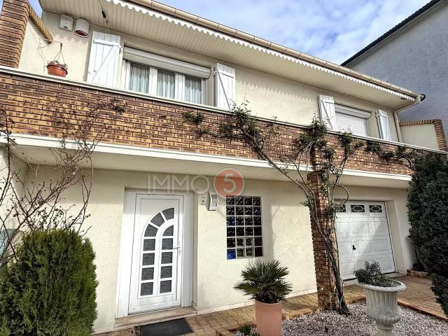 Maison 8 pièces 150 m²