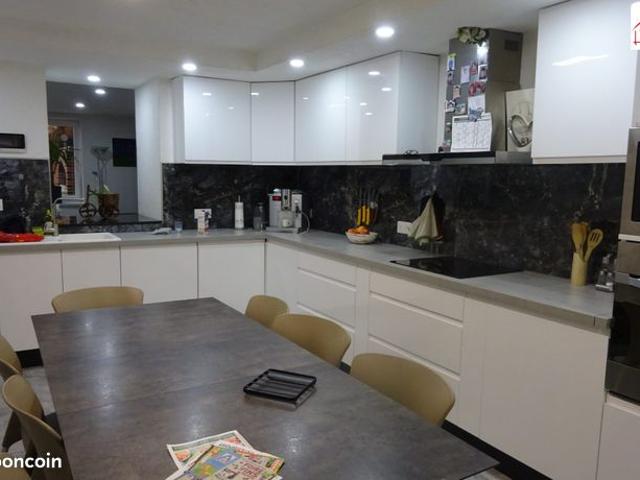 Maison 8 pièces 150 m²