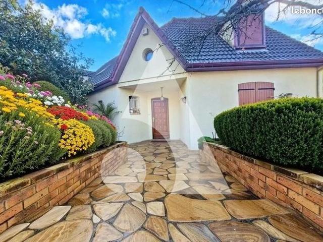 Maison 8 pièces 150 m²