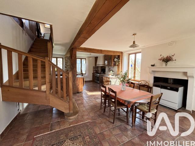 Maison 8 pièces 151 m²