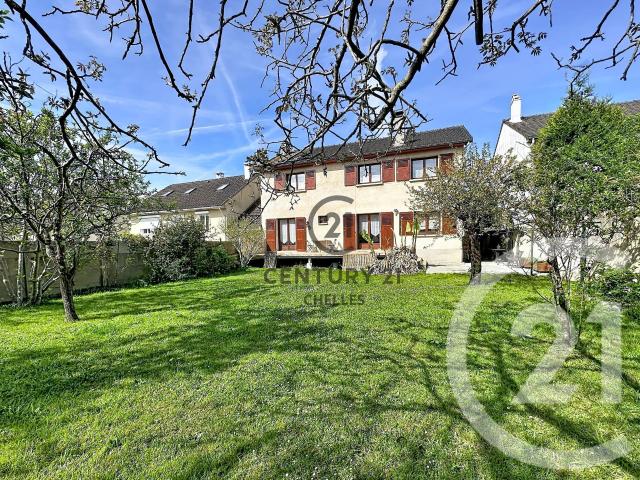 Maison 8 pièces 151 m²