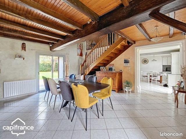 Maison 8 pièces 151 m²