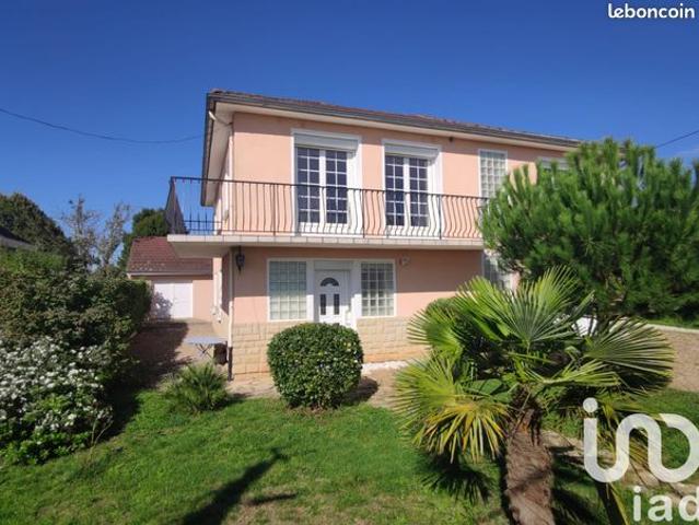 Maison 8 pièces 151 m²