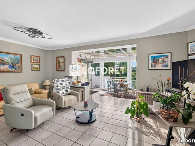Maison 8 pièces 151 m²