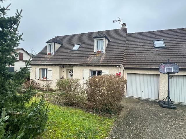 Maison 8 pièces 151 m²