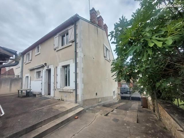 Maison 8 pièces 151 m²