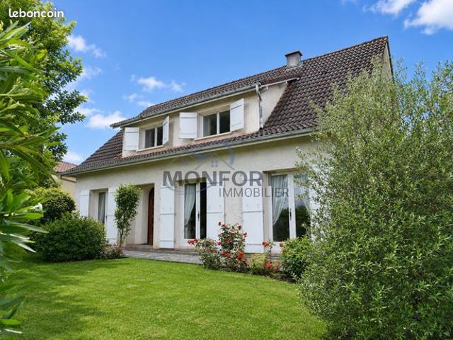 Maison 8 pièces 151 m²
