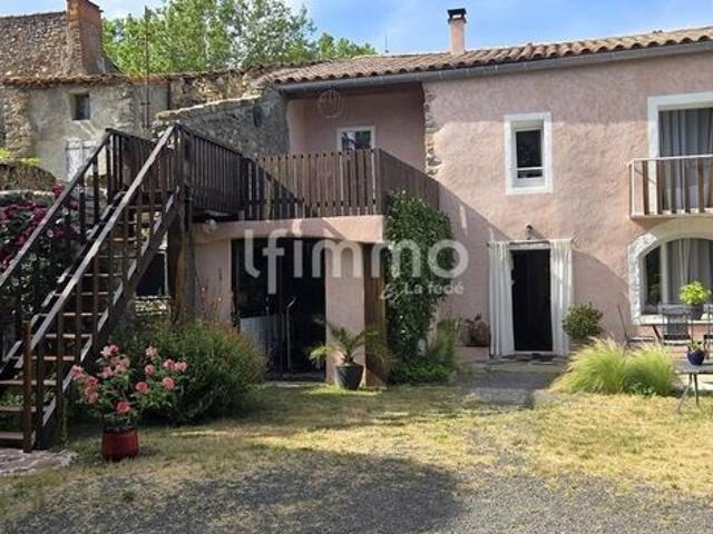 Maison 8 pièces 151 m²
