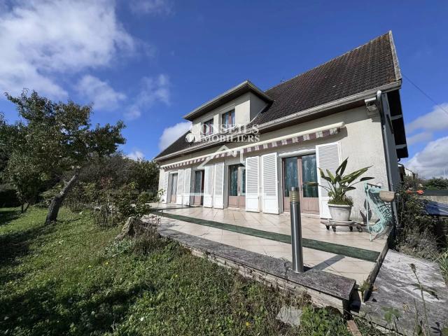 Maison 8 pièces 151 m²