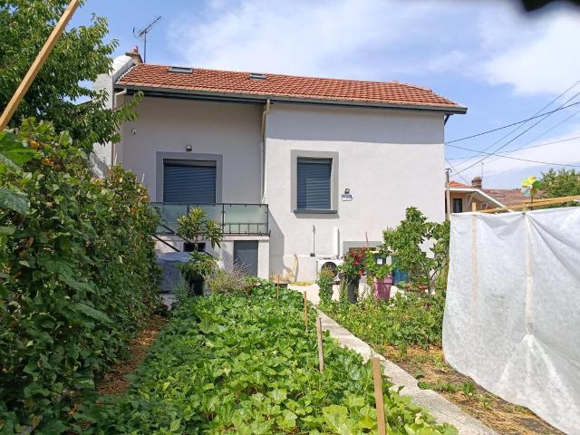 Maison 8 pièces 151 m²
