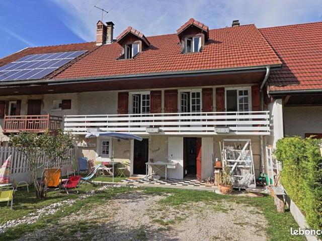 Maison 8 pièces 151 m²