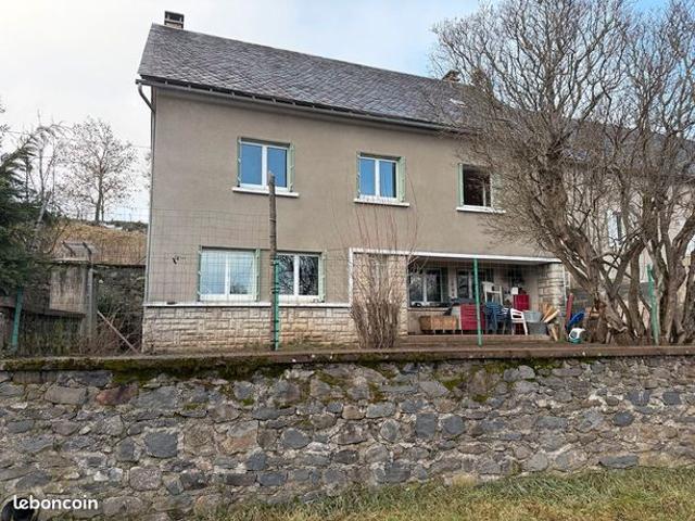 Maison 8 pièces 151 m²