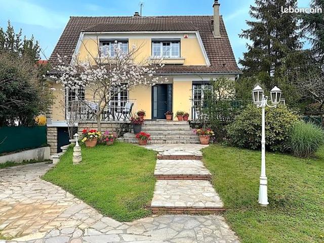 Maison 8 pièces 152 m²