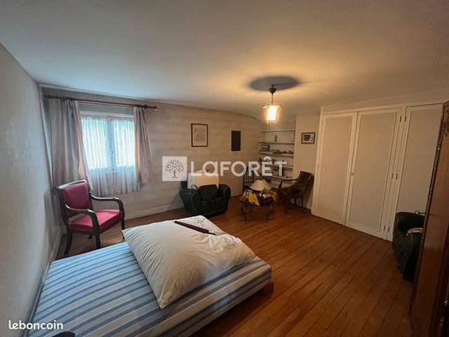 Maison 8 pièces 152 m²