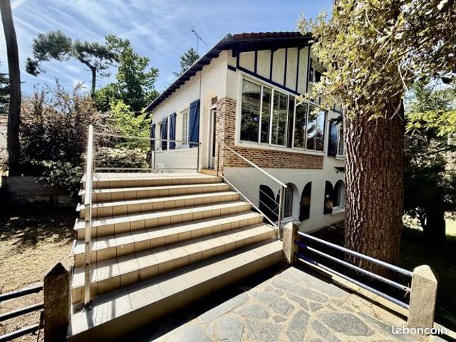 Maison 8 pièces 152 m²
