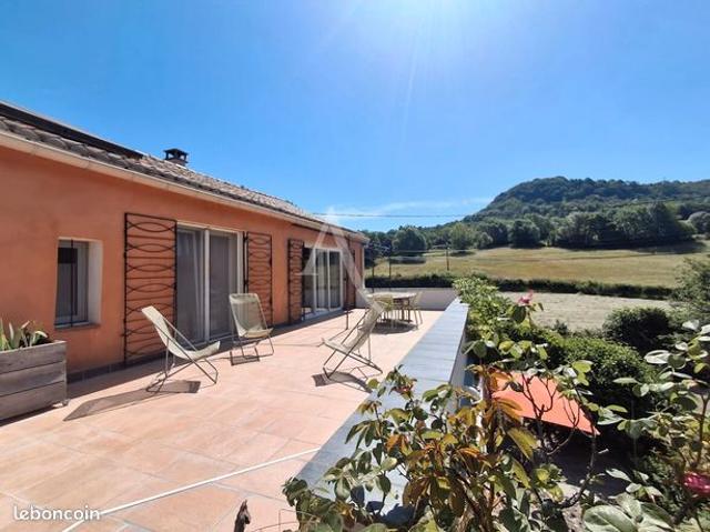 Maison 8 pièces 153 m²