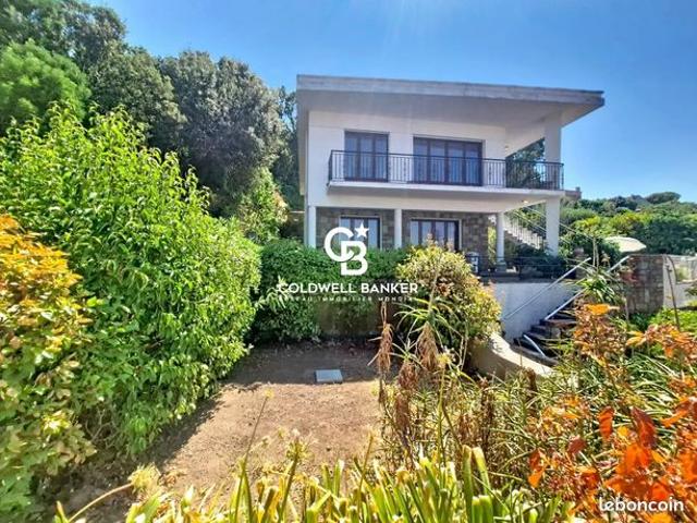 Maison 8 pièces 153 m²