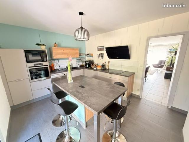 Maison 8 pièces 153 m²