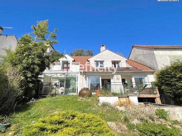 Maison 8 pièces 175 m²