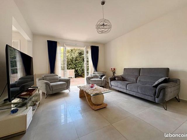 Maison 8 pièces 164 m²