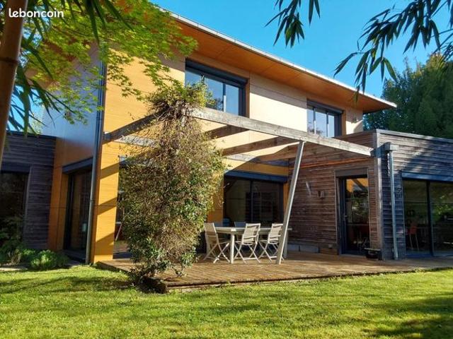 Maison 8 pièces 164 m²