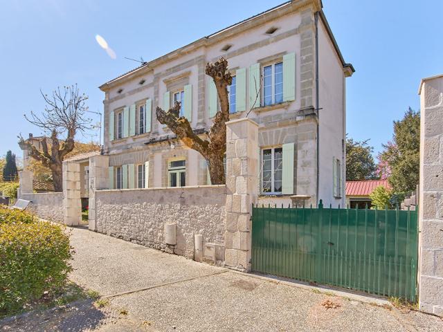 Maison 8 pièces 164 m²