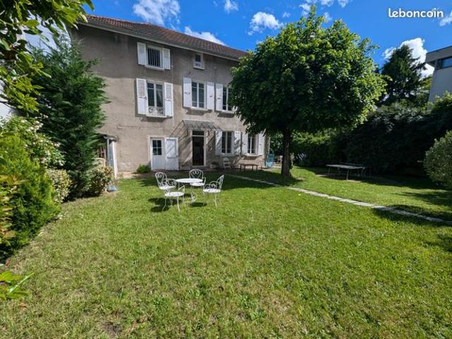 Maison 8 pièces 175 m²