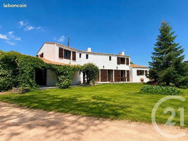 Maison 8 pièces 164 m²