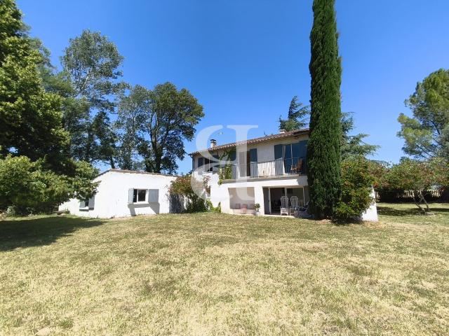 Maison 8 pièces 165 m²