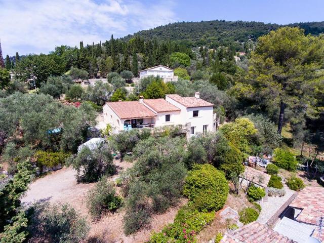 Maison 8 pièces 213 m²