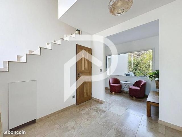 Maison 8 pièces 165 m²