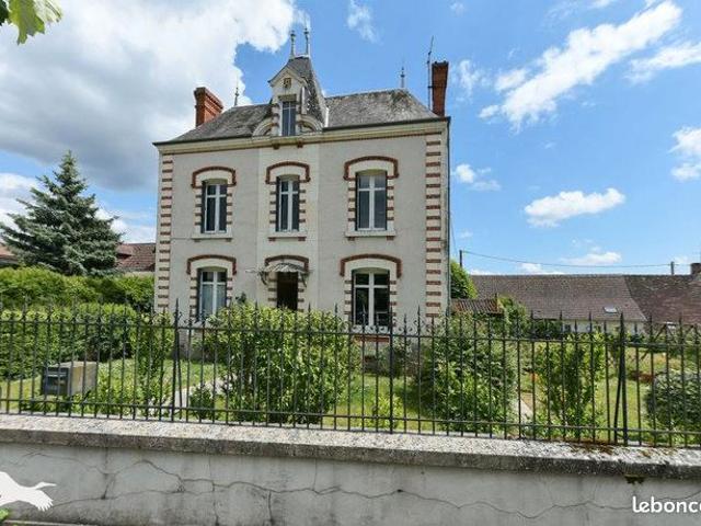 Maison 8 pièces 165 m²