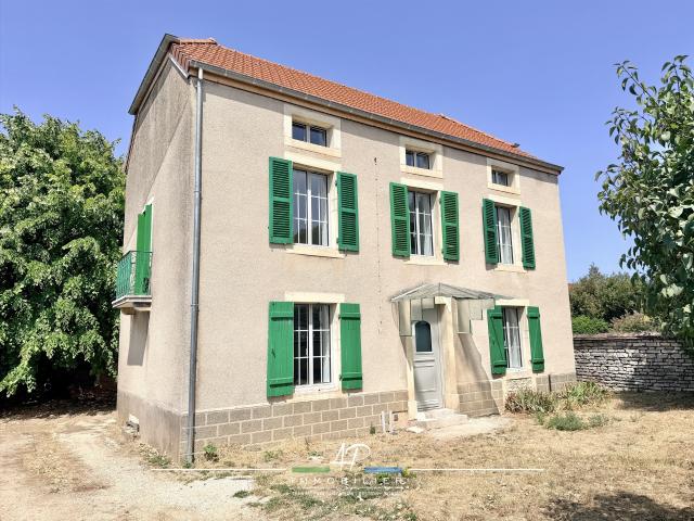 Maison 8 pièces 165 m²