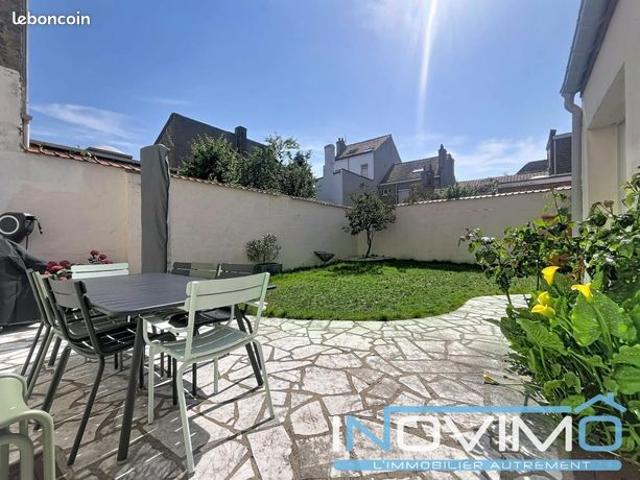Maison 8 pièces 165 m²