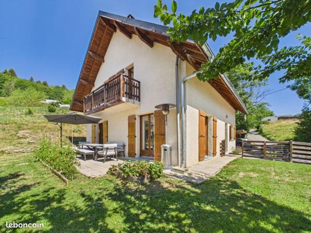 Maison 8 pièces 165 m²