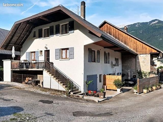 Maison 8 pièces 165 m²