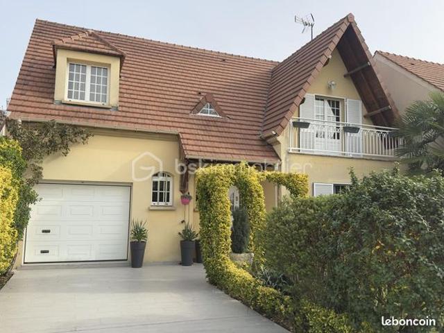 Maison 8 pièces 165 m²