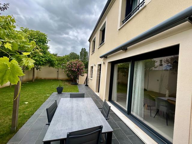Maison 8 pièces 165 m²